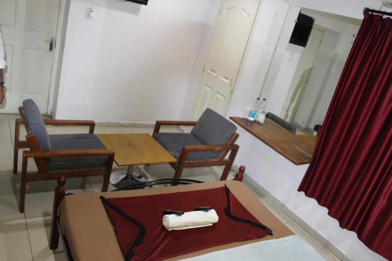 Deccan Comforts Hyderabad Eksteriør bilde